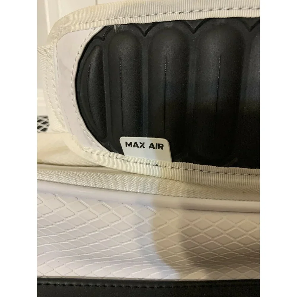 Nike‎ Duffle Bag Max Air Training Gym Sports White Black Overnight Travel